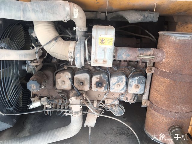 现代 R225LC-9T 挖掘机