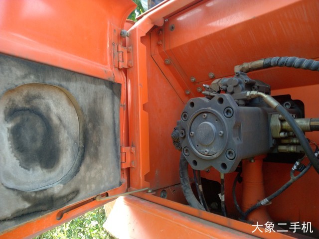 斗山 DX260LC 挖掘机