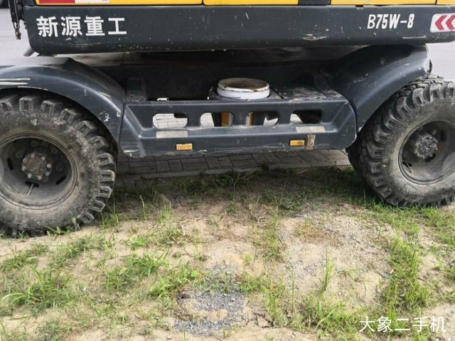 新源 XYB75W-8 挖掘机