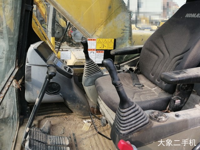 小松 PC200-8 挖掘机