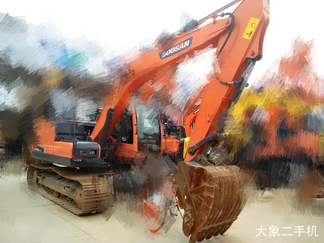 斗山 DX150LC-9C 挖掘机