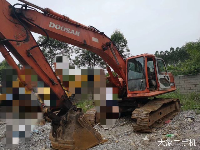 斗山 DH220LC-V 挖掘机