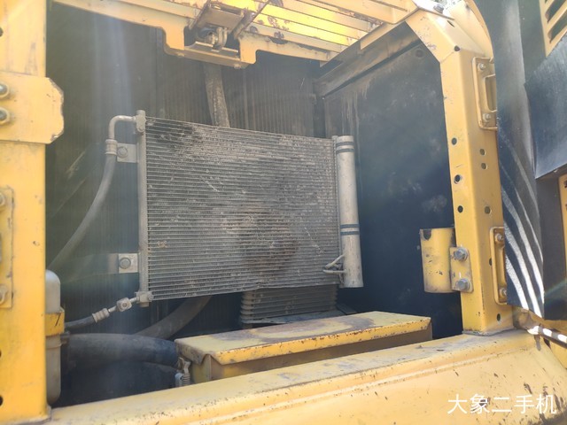 小松 PC240LC-8 挖掘机