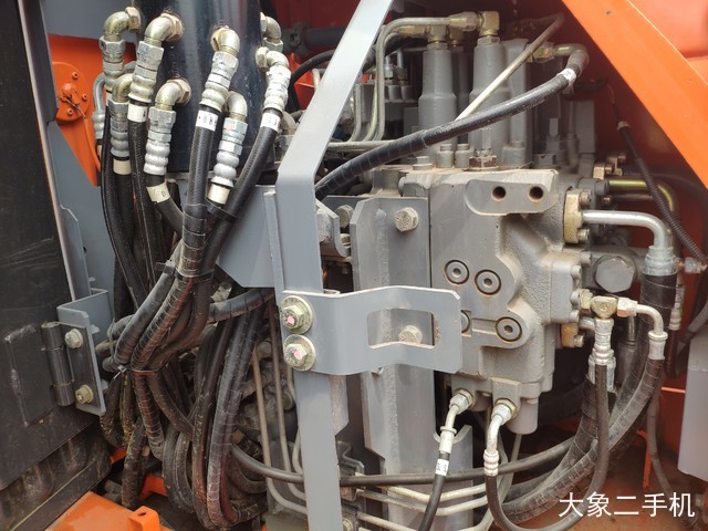 日立 ZX135US 挖掘机