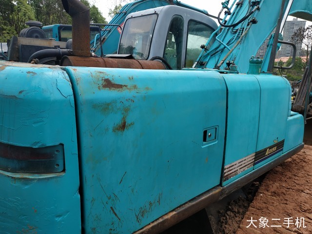 神钢 SK250-6 挖掘机