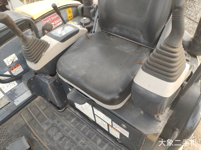 小松 PC30MR-3 挖掘机