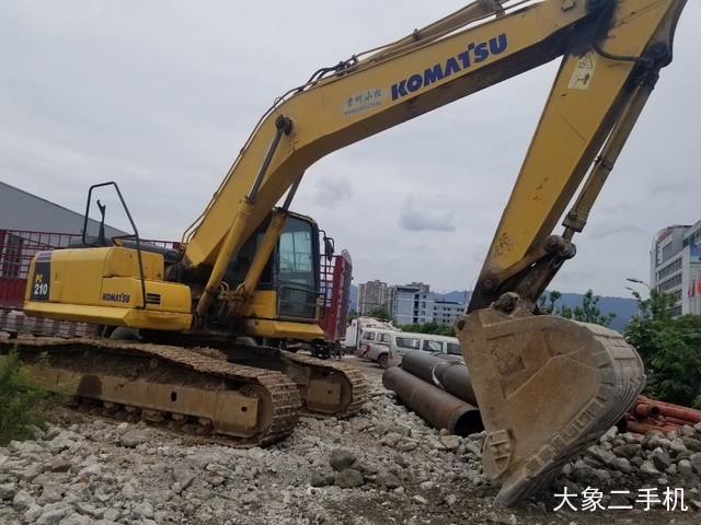 小松 PC210LC-8 挖掘机