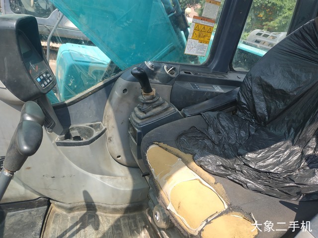 神钢 SK260LC-8 挖掘机