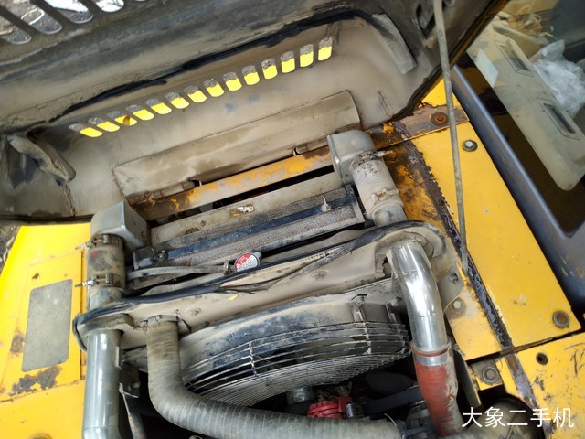 徐工 XE150D 挖掘机