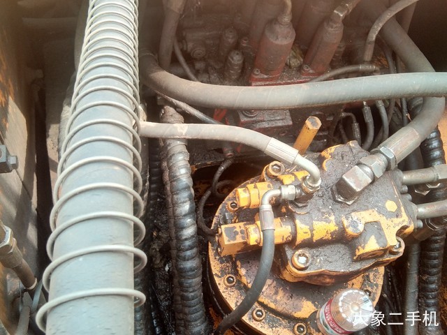 现代 R265LC-7 挖掘机