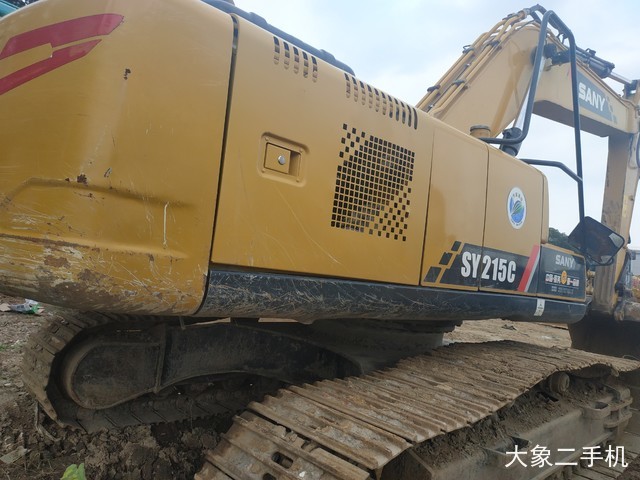 三一重工 SY215C-9 挖掘机