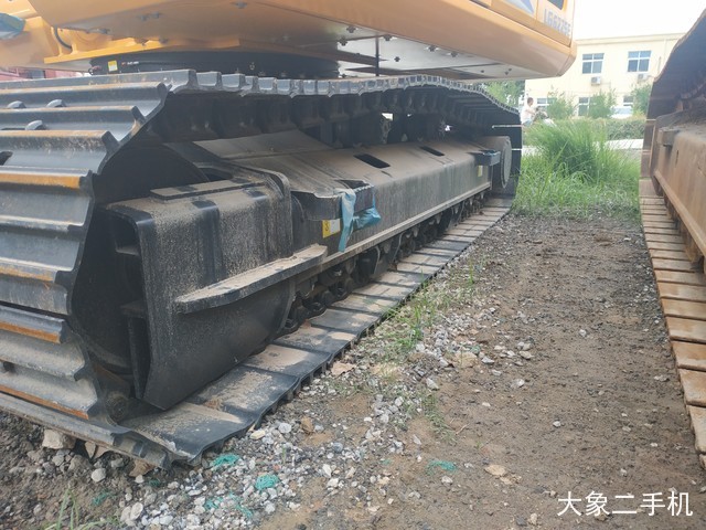 龙工 LG6225E 挖掘机