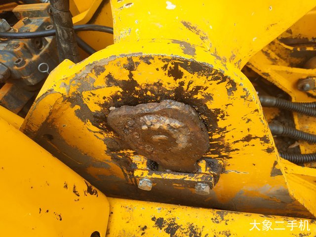 龙工 LG6225 挖掘机