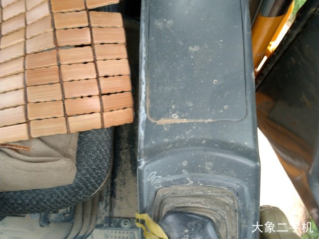 龙工 LG6065 挖掘机