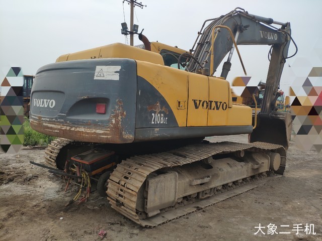 沃尔沃 EC210BLC 挖掘机