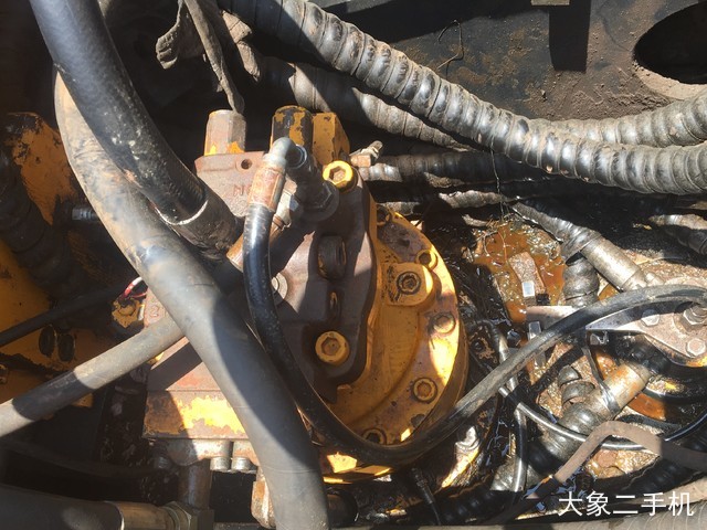 现代 R225LC-7 挖掘机