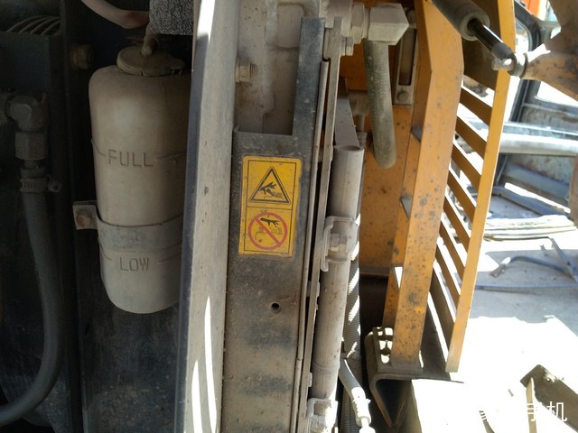 雷沃重工 FR65V8 挖掘机