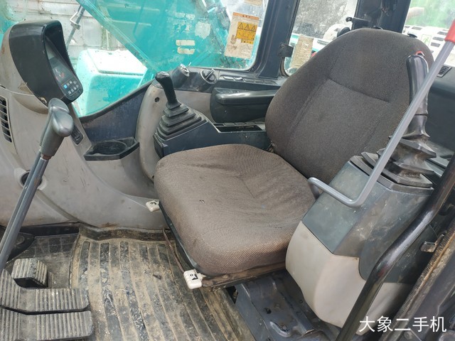 神钢 SK260LC-8 挖掘机