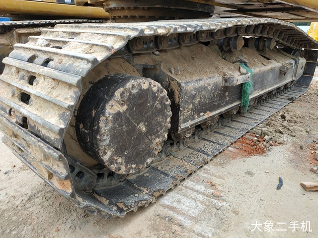 小松 PC220-8 挖掘机