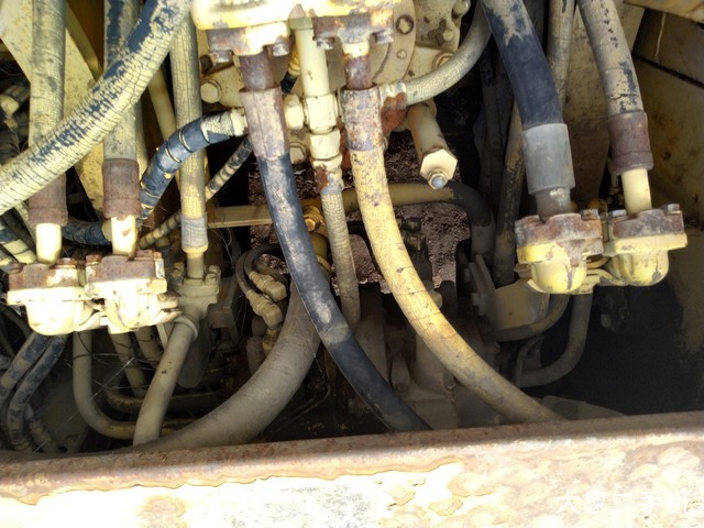 小松 PC200-5 挖掘机