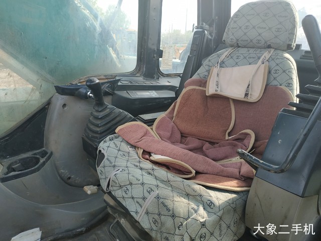 神钢 SK250-6E 挖掘机