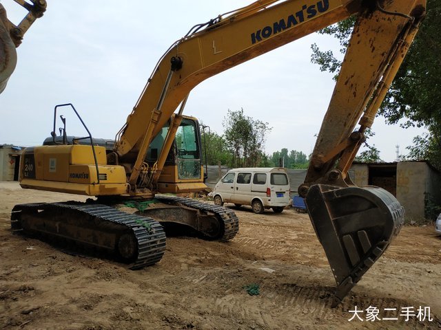 小松 PC210LC-8 挖掘机