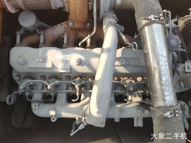 徐工 XE215C 挖掘机