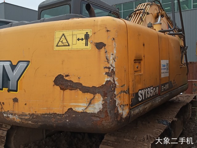 三一重工 SY135C 挖掘机