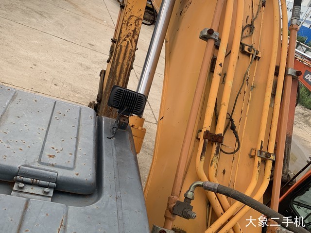 现代 R215-7C 挖掘机