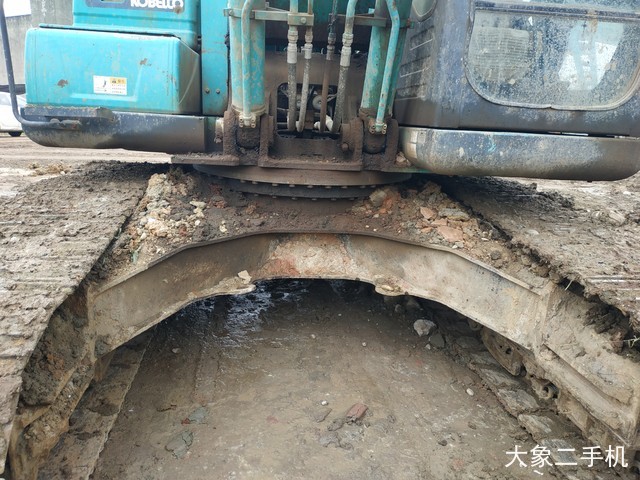 神钢 SK250-8 挖掘机