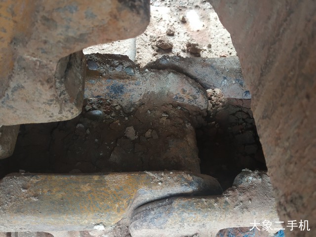 沃尔沃 EC210B 挖掘机