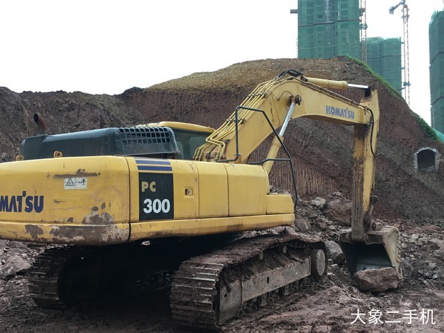 小松 PC300-7 挖掘机