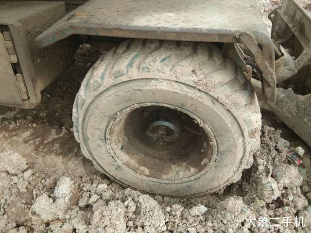 现代 R60-9 挖掘机