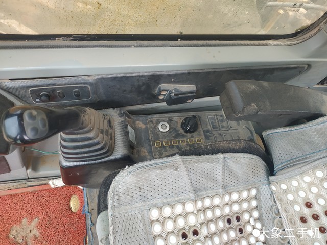 现代 R225LC-7 挖掘机