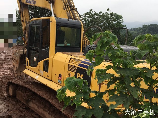 小松 PC240LC-8 挖掘机