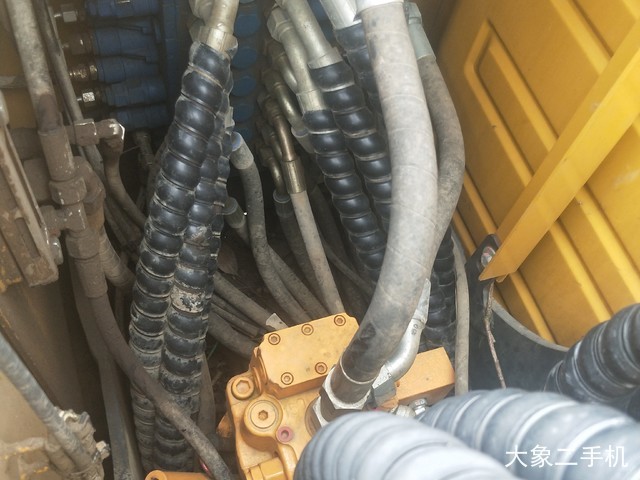 徐工 XE75G 挖掘机