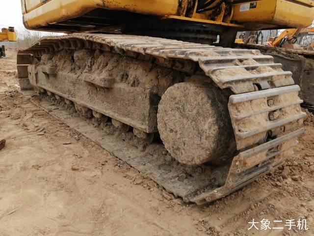 小松 PC220-8M0 挖掘机