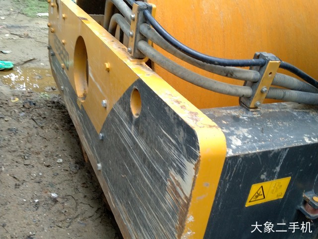 山东临工 RS8220 压路机