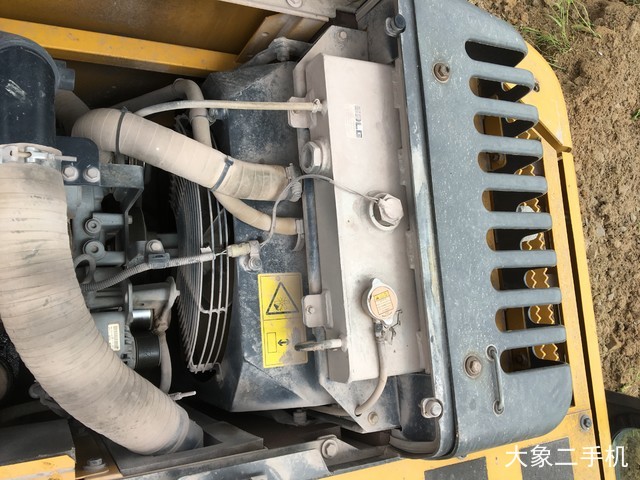 山东临工 LG6135E 挖掘机