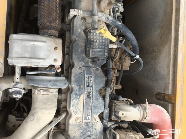 徐工 XE270DK 挖掘机