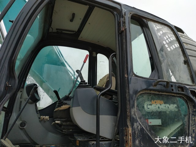 神钢 SK250-8 挖掘机