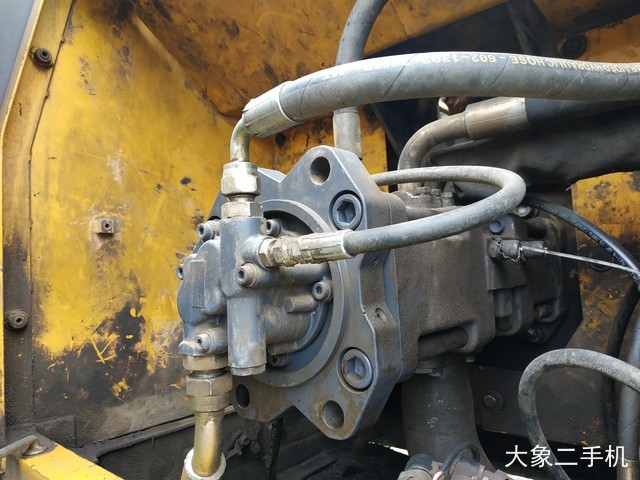 沃尔沃 EC210BLC 挖掘机