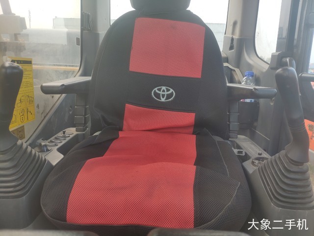 小松 PC300LC-8 挖掘机