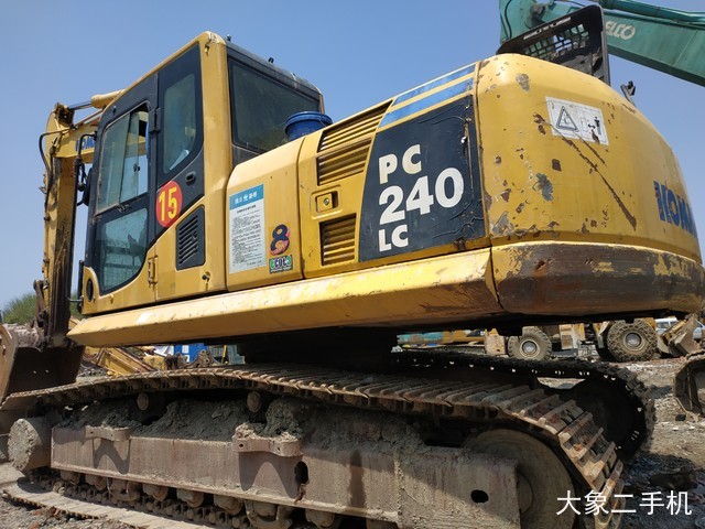 小松 PC210LC-8(800mm履带板) 挖掘机