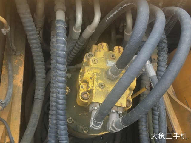 雷沃重工 FR240-7 挖掘机