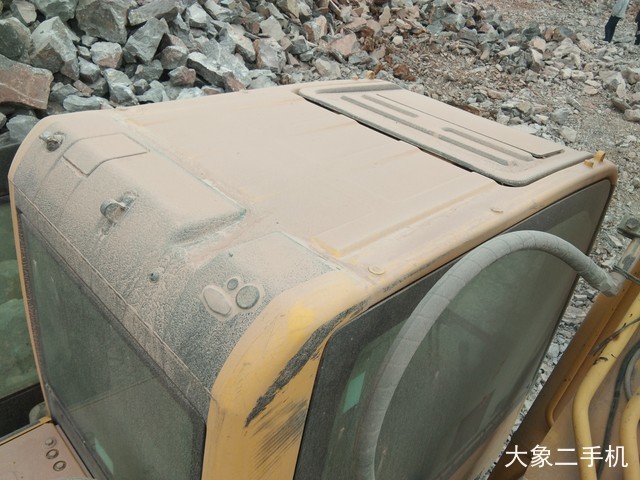 小松 PC240LC-8M0 挖掘机