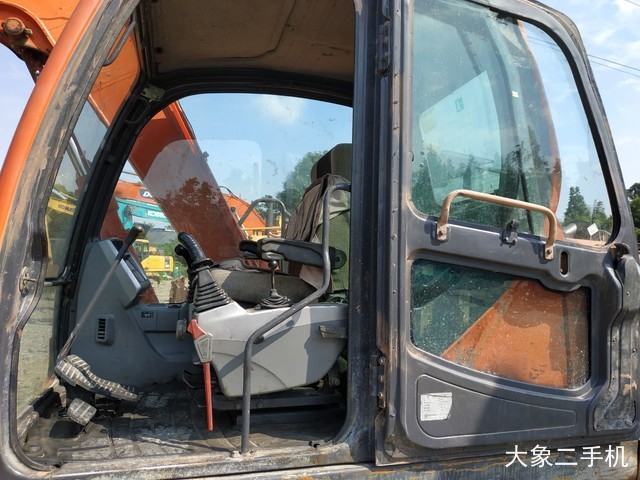 斗山 DX80 挖掘机