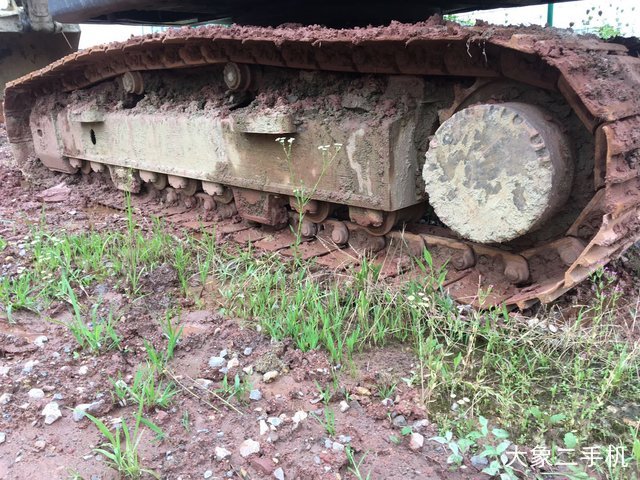 雷沃重工 FR220E 挖掘机