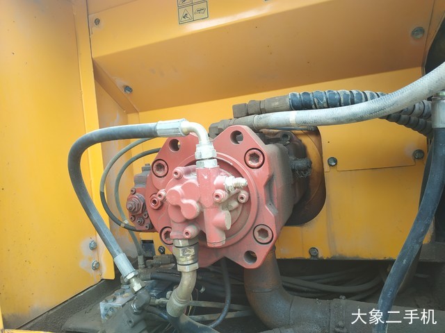 现代 R225LC-7 挖掘机