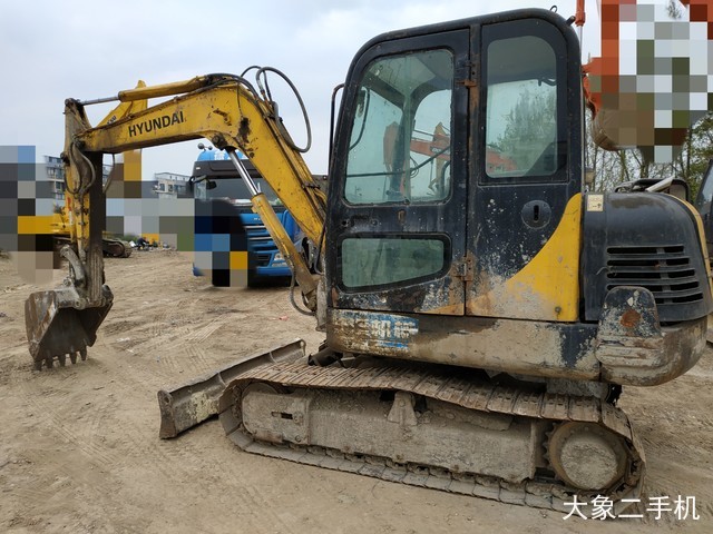 现代 R60-7 挖掘机